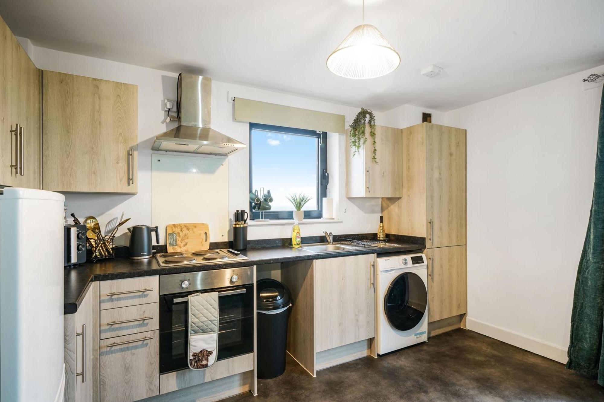 Livestay-New Private Apartment Building Minutes From Heathrow Slough Exteriér fotografie