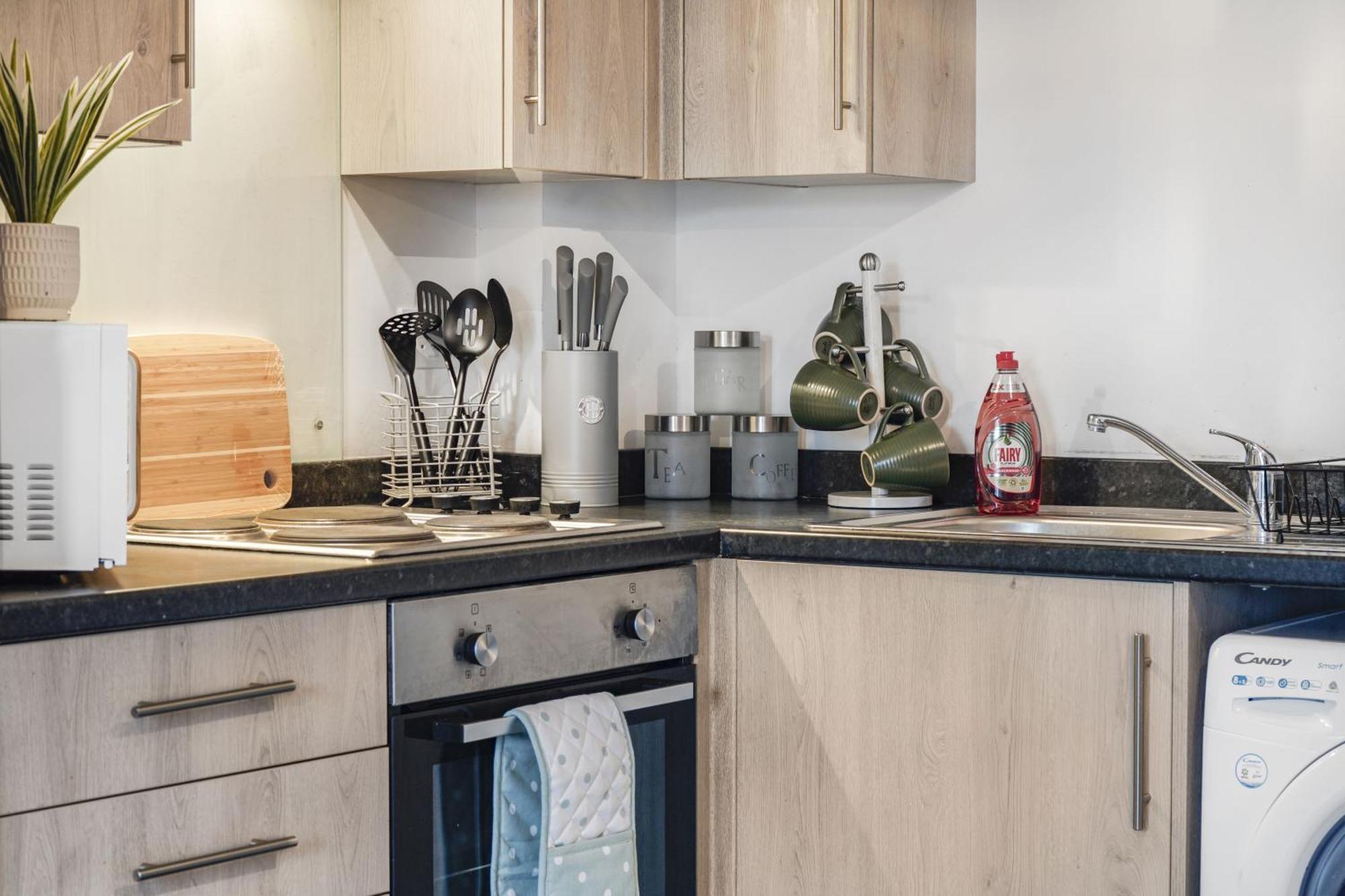 Livestay-New Private Apartment Building Minutes From Heathrow Slough Exteriér fotografie