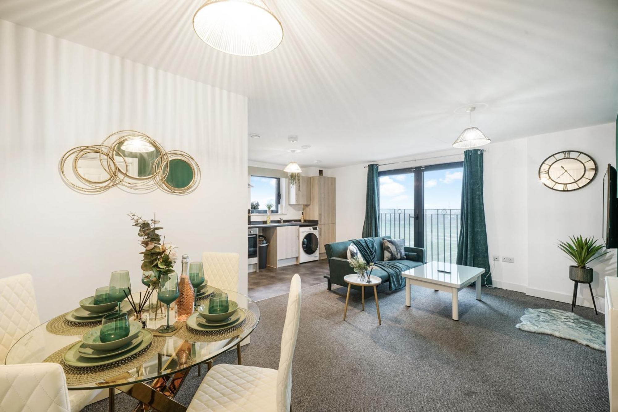 Livestay-New Private Apartment Building Minutes From Heathrow Slough Exteriér fotografie
