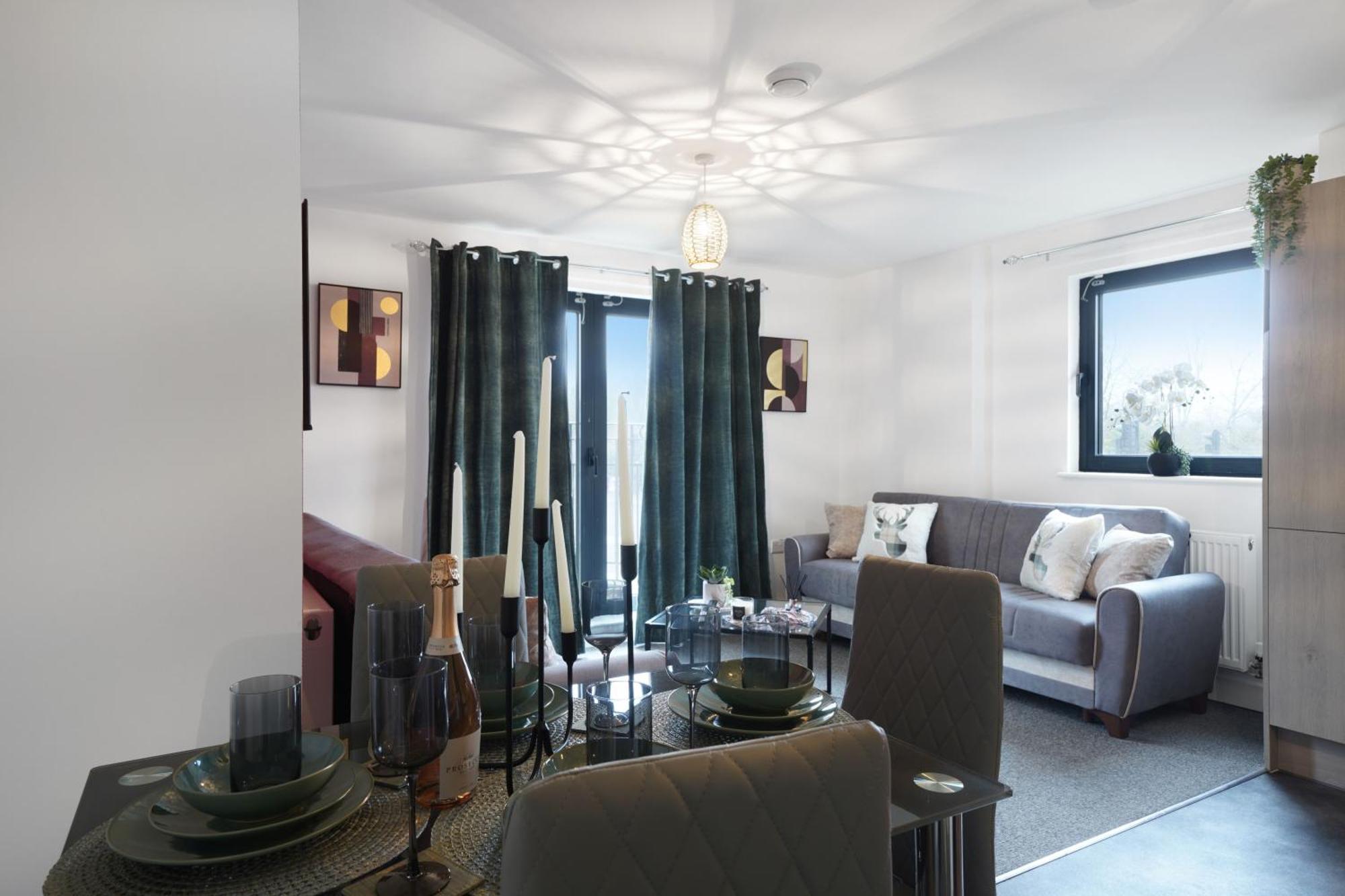 Livestay-New Private Apartment Building Minutes From Heathrow Slough Exteriér fotografie