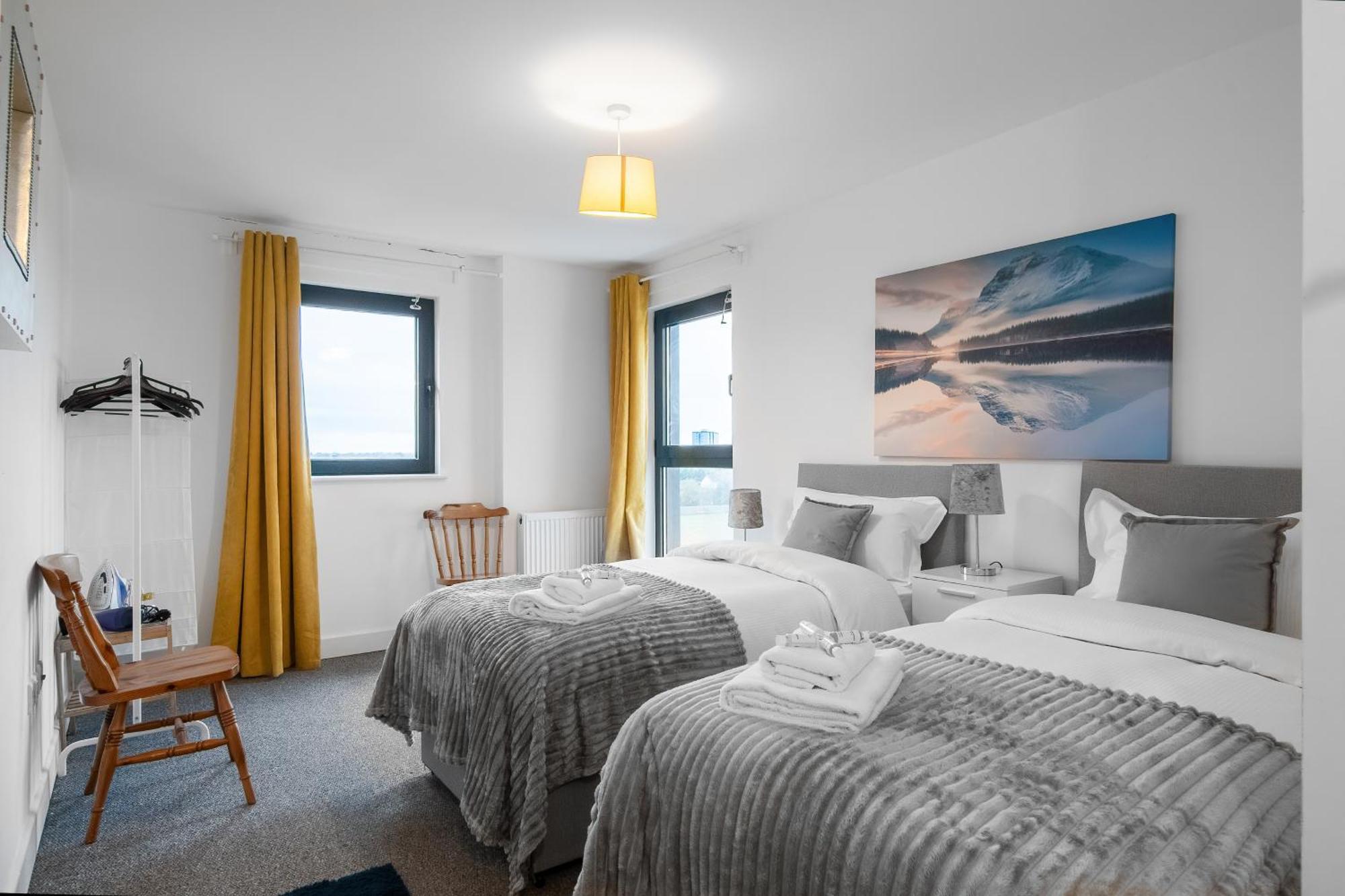 Livestay-New Private Apartment Building Minutes From Heathrow Slough Exteriér fotografie