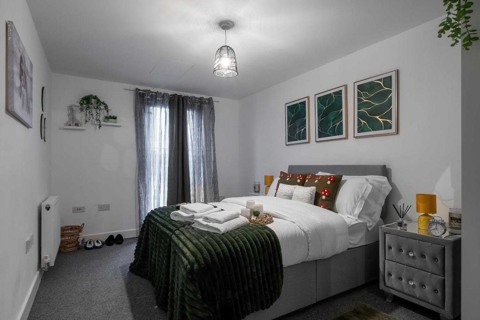 Livestay-New Private Apartment Building Minutes From Heathrow Slough Exteriér fotografie