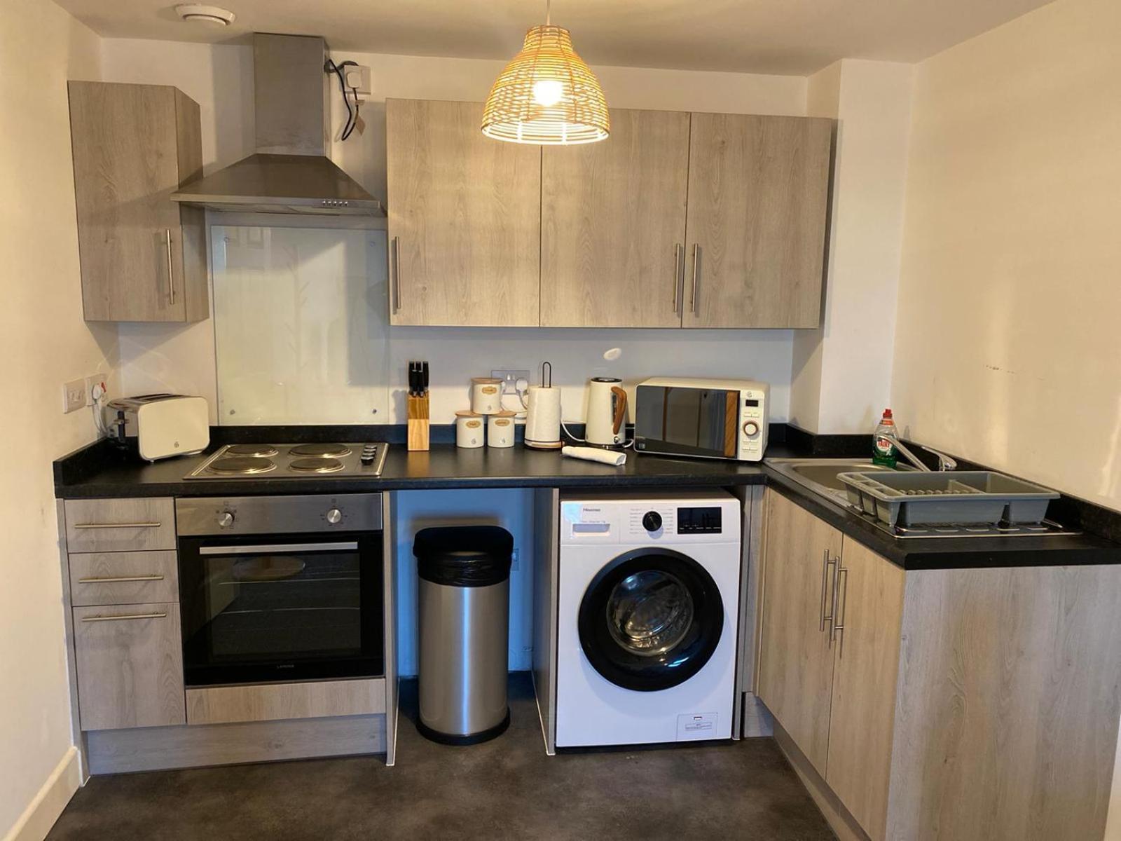 Livestay-New Private Apartment Building Minutes From Heathrow Slough Exteriér fotografie