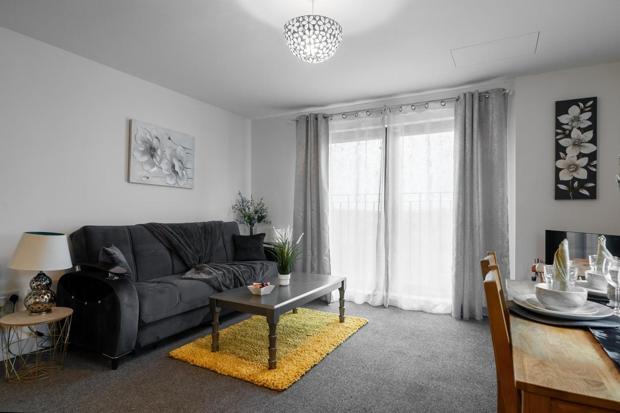 Livestay-New Private Apartment Building Minutes From Heathrow Slough Exteriér fotografie
