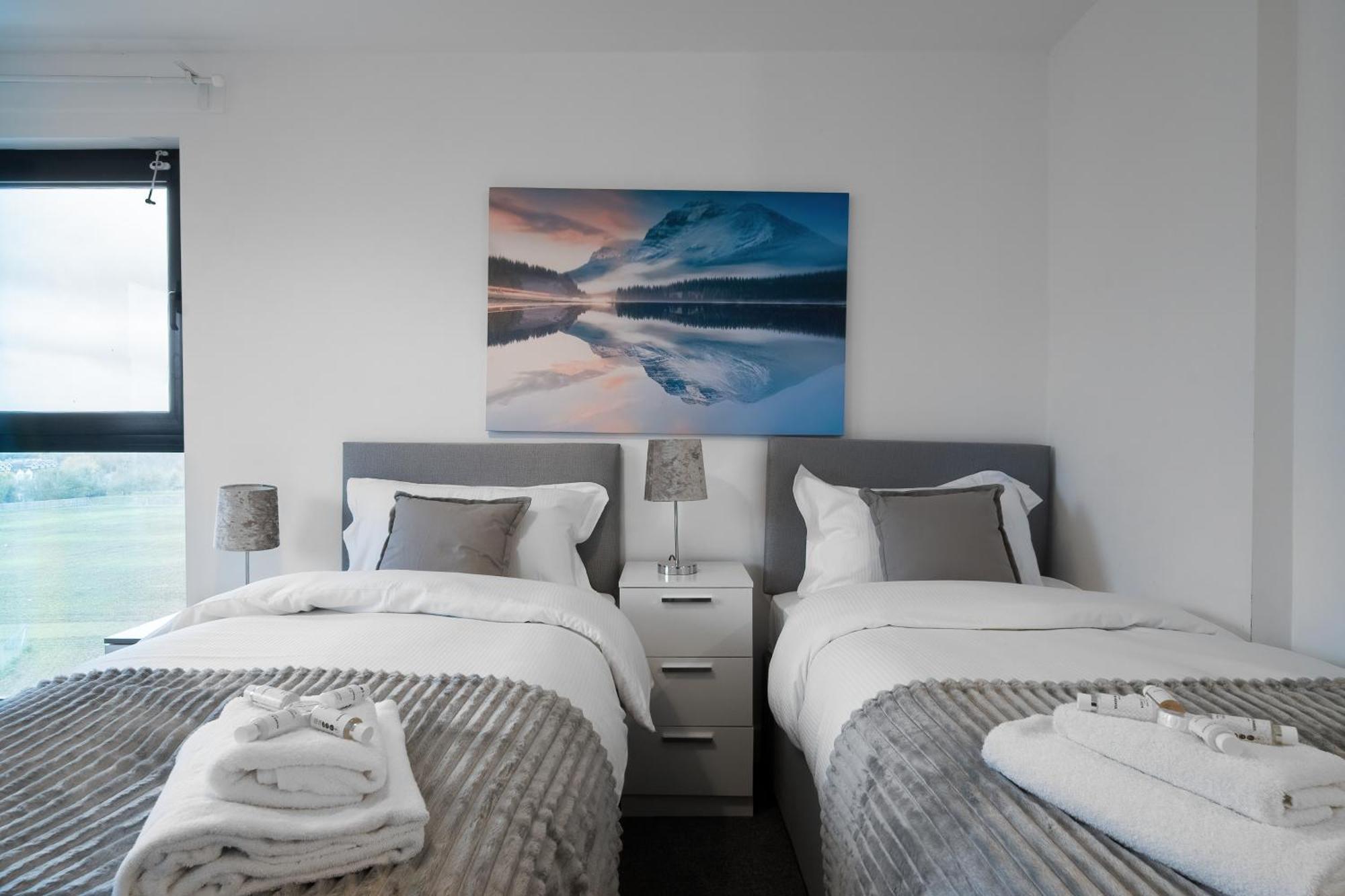 Livestay-New Private Apartment Building Minutes From Heathrow Slough Exteriér fotografie
