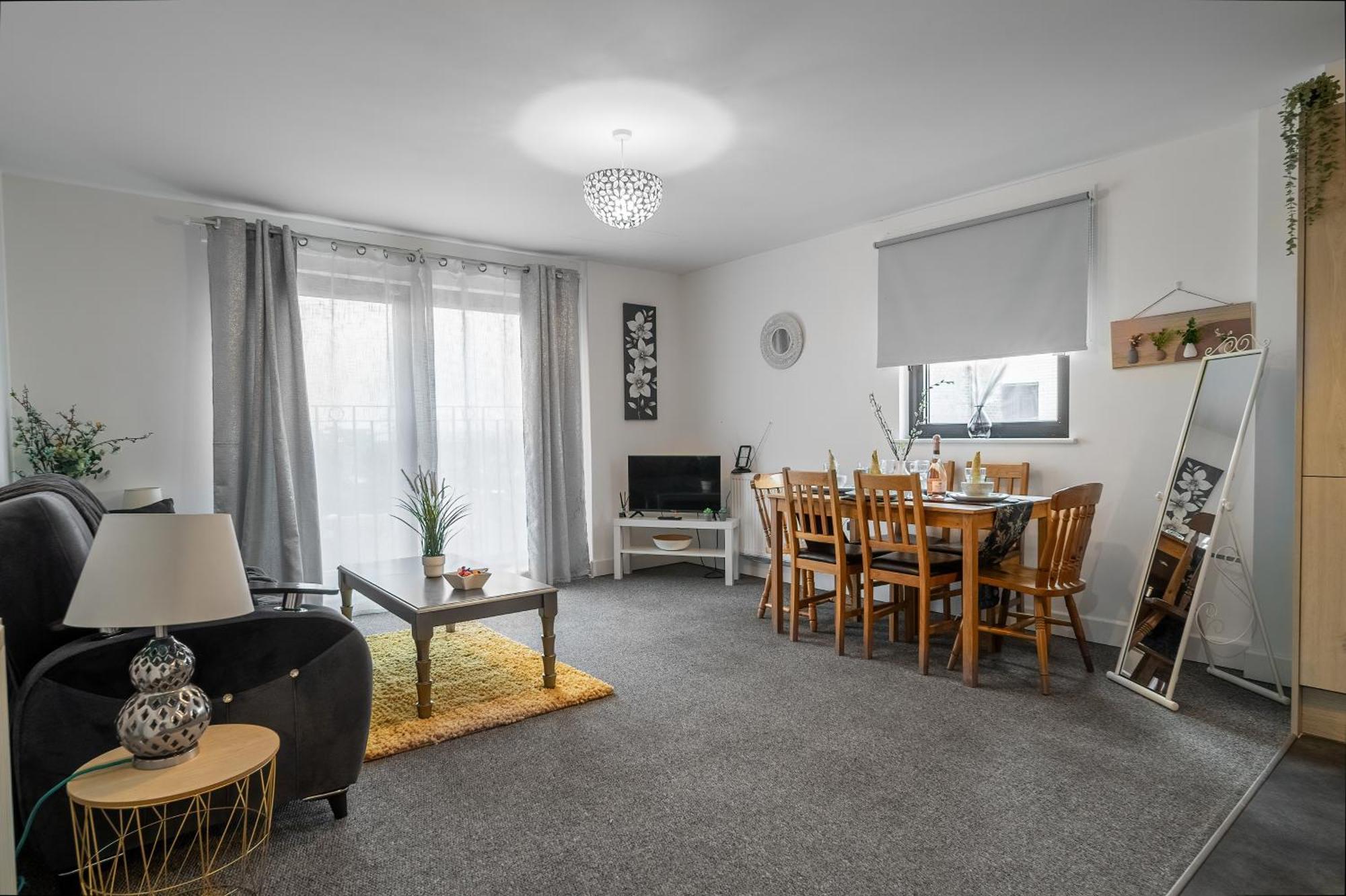 Livestay-New Private Apartment Building Minutes From Heathrow Slough Exteriér fotografie