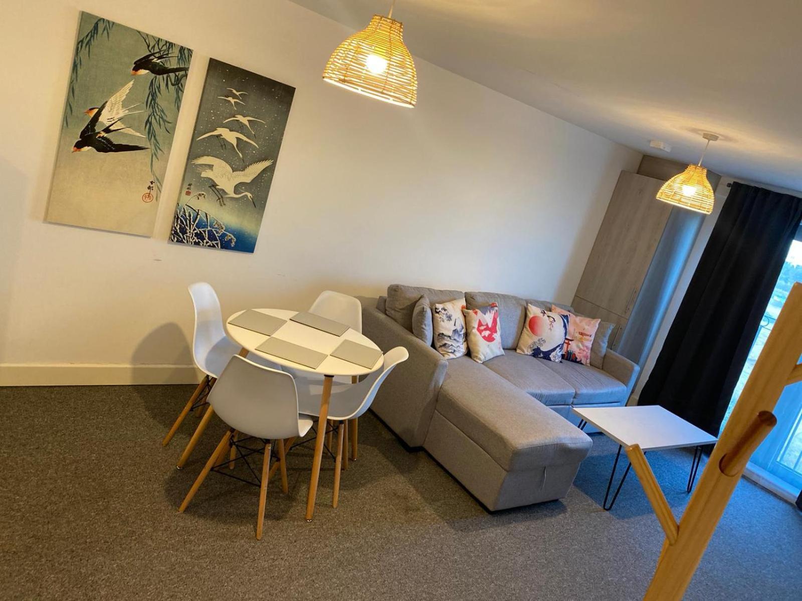 Livestay-New Private Apartment Building Minutes From Heathrow Slough Exteriér fotografie