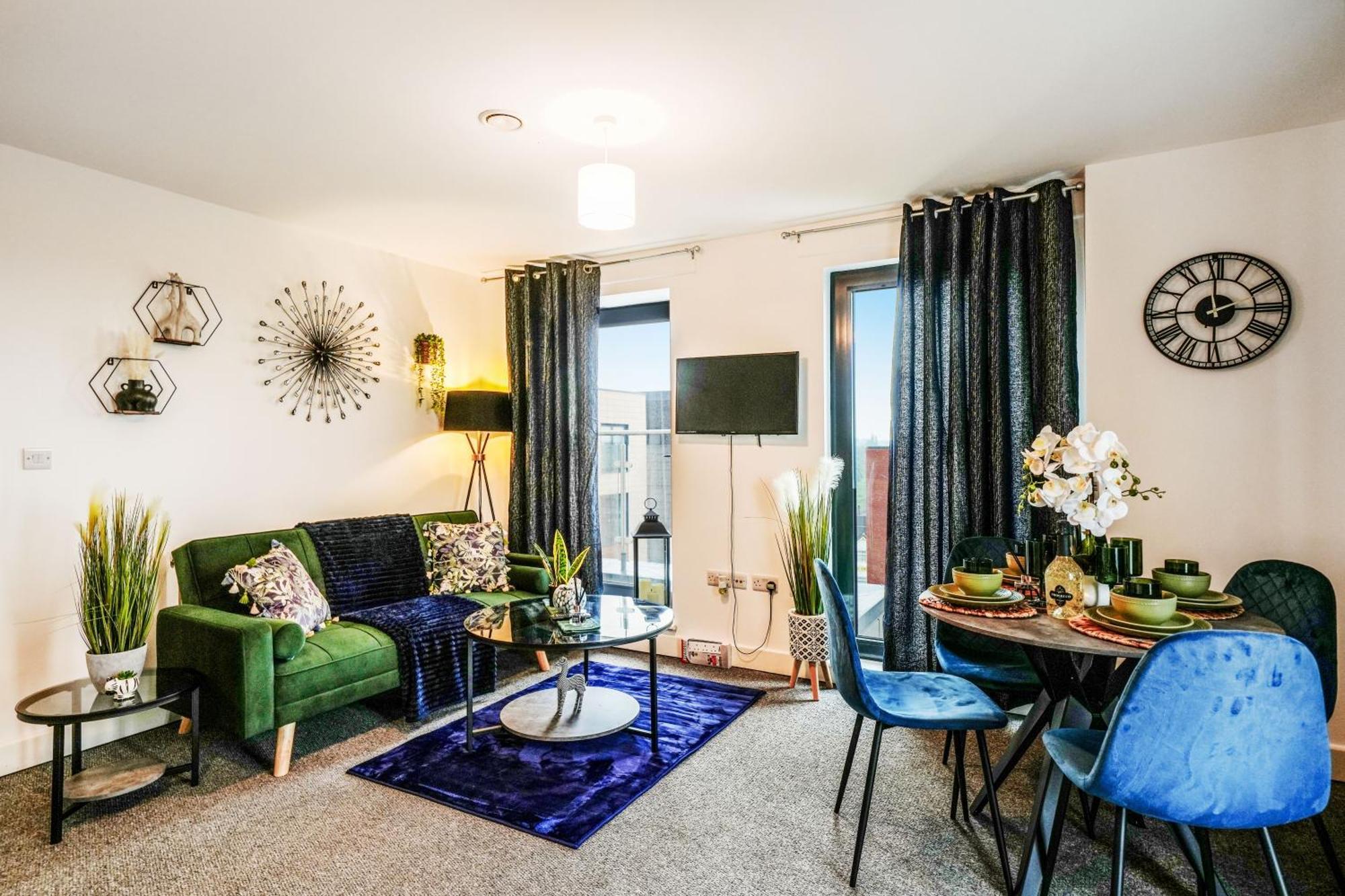 Livestay-New Private Apartment Building Minutes From Heathrow Slough Exteriér fotografie