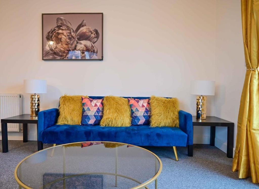 Livestay-New Private Apartment Building Minutes From Heathrow Slough Exteriér fotografie