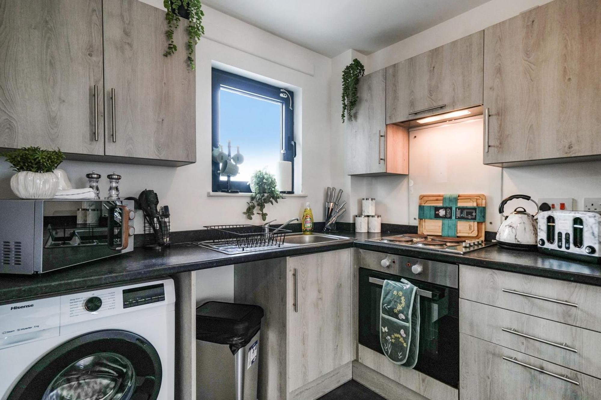 Livestay-New Private Apartment Building Minutes From Heathrow Slough Exteriér fotografie
